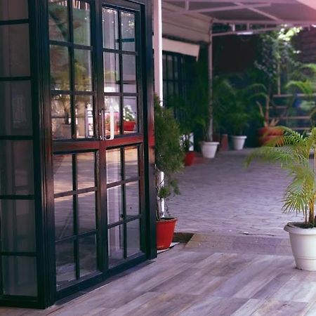 Hotel Urban Cottage Guwahati Esterno foto