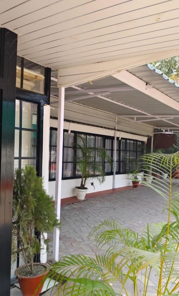 Hotel Urban Cottage Guwahati Esterno foto